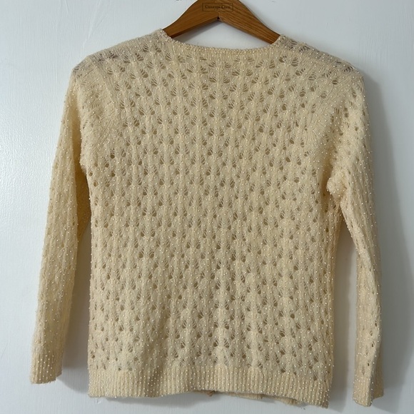 Vintage Alexander’s wool crochet knit, pearl button, front cardigan small - Picture 6 of 7